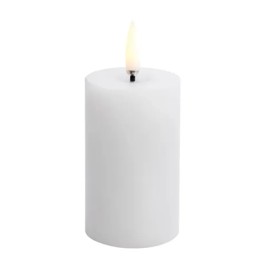 Bougie LED en bloc Uyuni Melted, Blanc, Ø5x7,5 cm