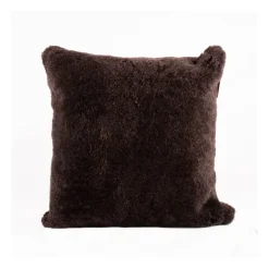 Coussin en peau de mouton Shepherd Lina 40 x 40 cm, marron foncé