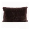 Coussin en peau de mouton Shepherd Lina 60 x 40 cm, marron foncé