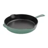 Poêle à frire Staub fonte noire avec bec verseur Ø28 cm, Bois d'eucalyptus