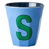 Tasse en mélamine Rice medium lettre C 30 cl, New dusty blue